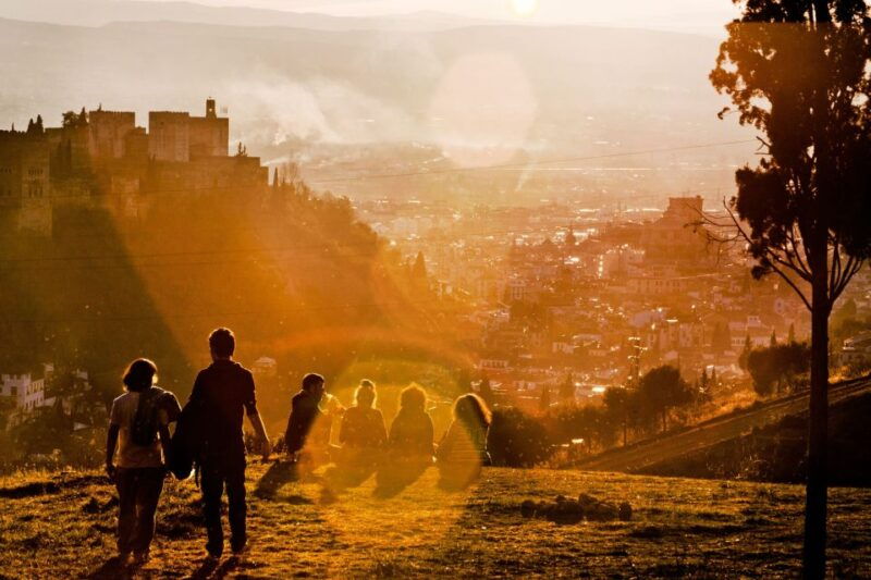 granada-albaicin-and-sacromonte-guided-sunset-walking-tour