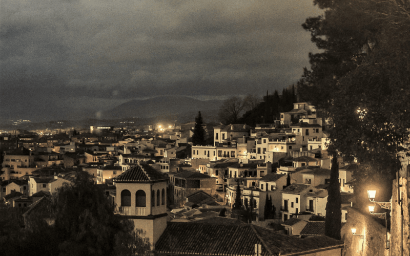 granada-albaicin-in-the-dark-walking-tour