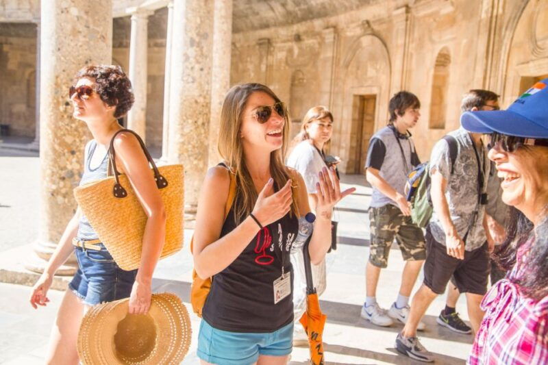 granada-alhambra-albaicin-and-sacromonte-combo-tour