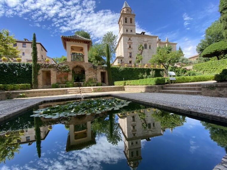 granada-alhambra-alcazaba-and-generalife-private-tour