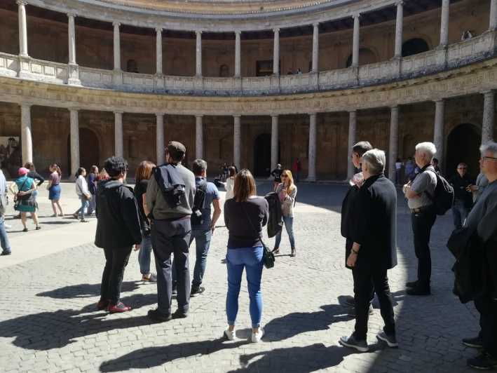 granada-alhambra-and-albaicin-small-group-tour