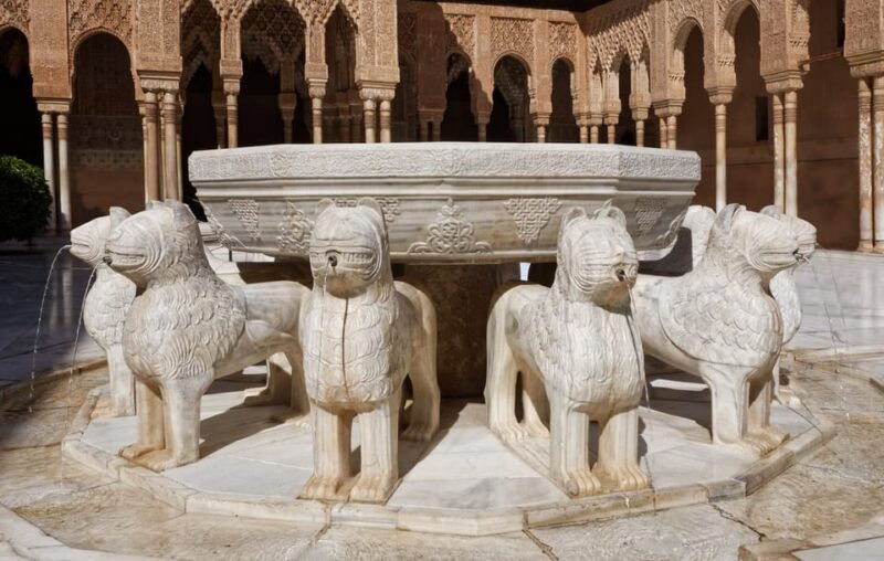 granada-alhambra-and-albaicin-small-group-tour