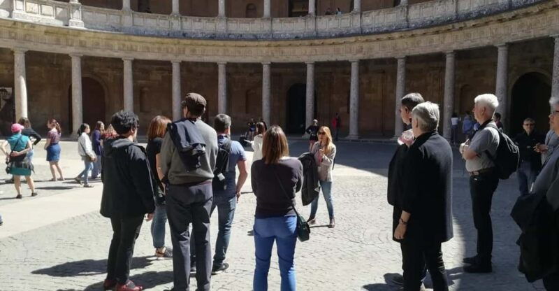 granada-alhambra-and-albaicin-small-group-tour
