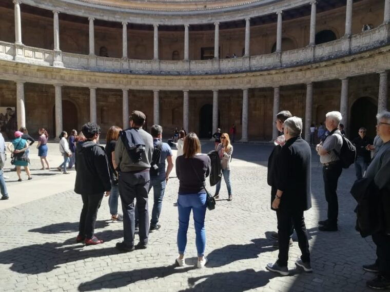 granada-alhambra-and-albaicin-small-group-tour