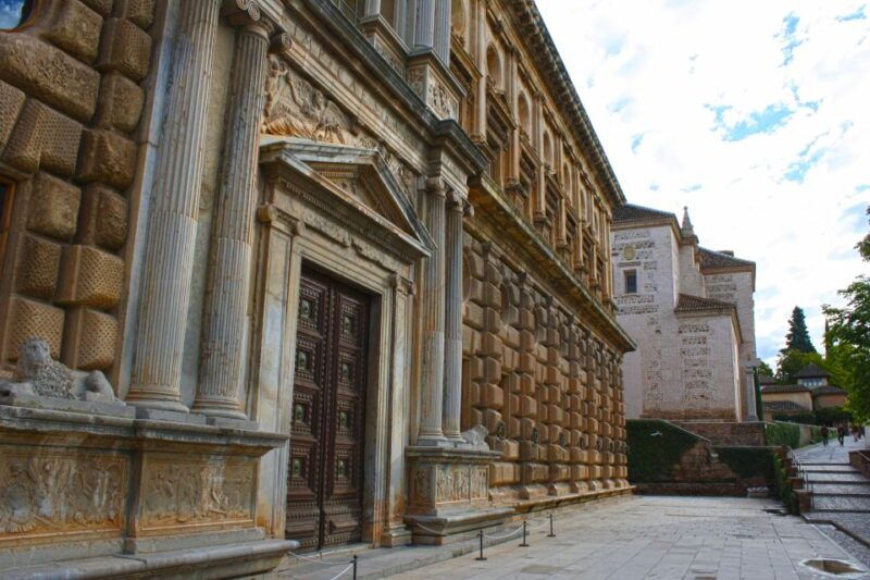 granada-alhambra-and-charles-v-palace-tour