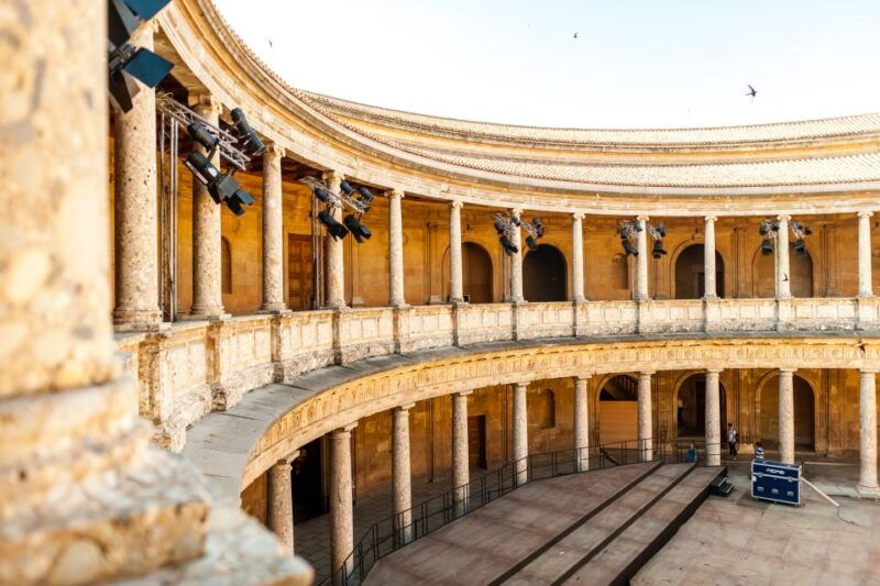 granada-alhambra-and-generalife-garden-ticket-guided-tour