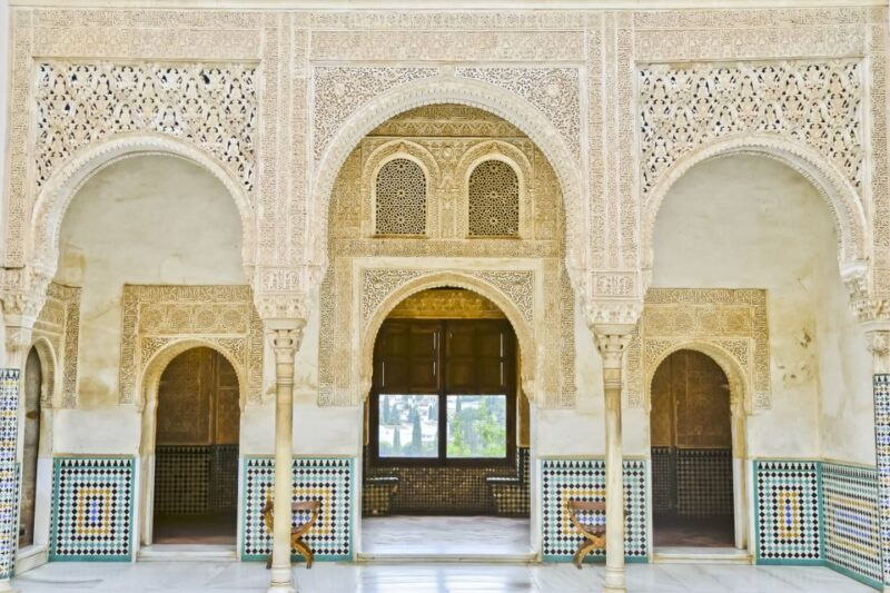 granada-alhambra-and-generalife-private-fast-track-tour