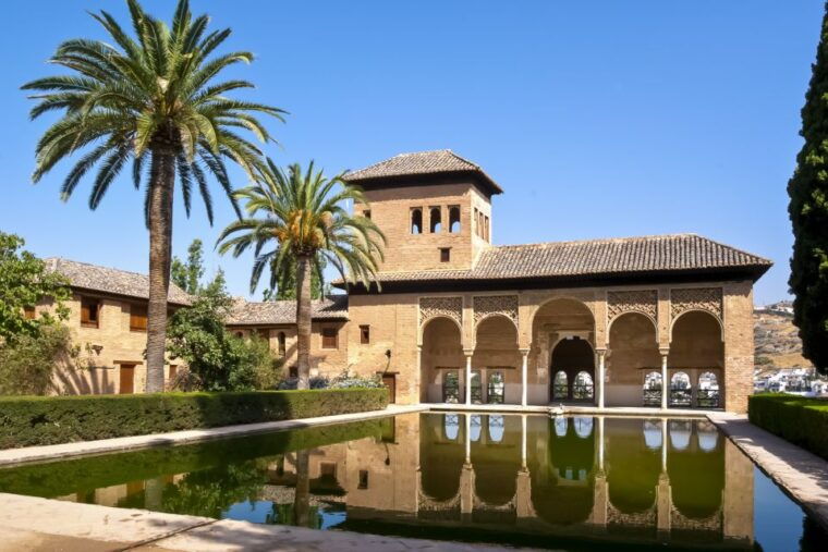 granada-alhambra-and-generalife-private-fast-track-tour