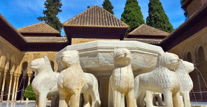 granada-alhambra-and-nasrid-palaces-private-guide-tour