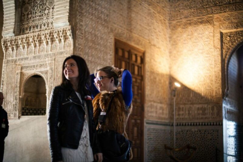 granada-alhambra-and-nasrid-palaces-private-tour