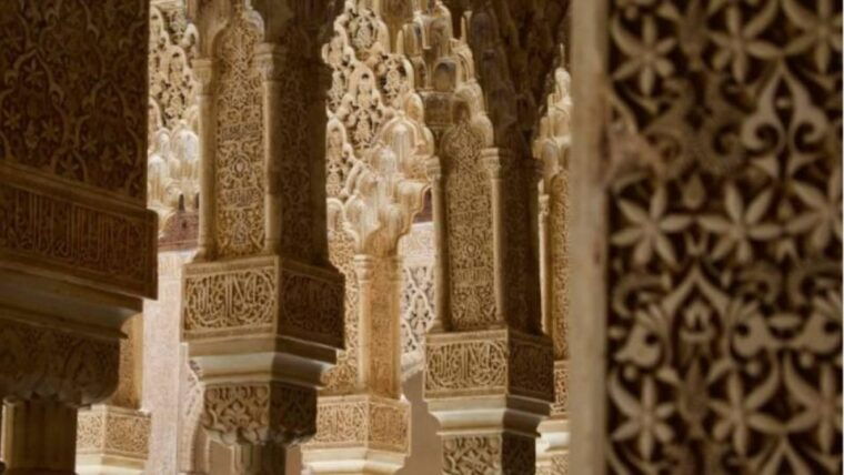 granada-alhambra-and-nasrid-palaces-tour-without-tickets