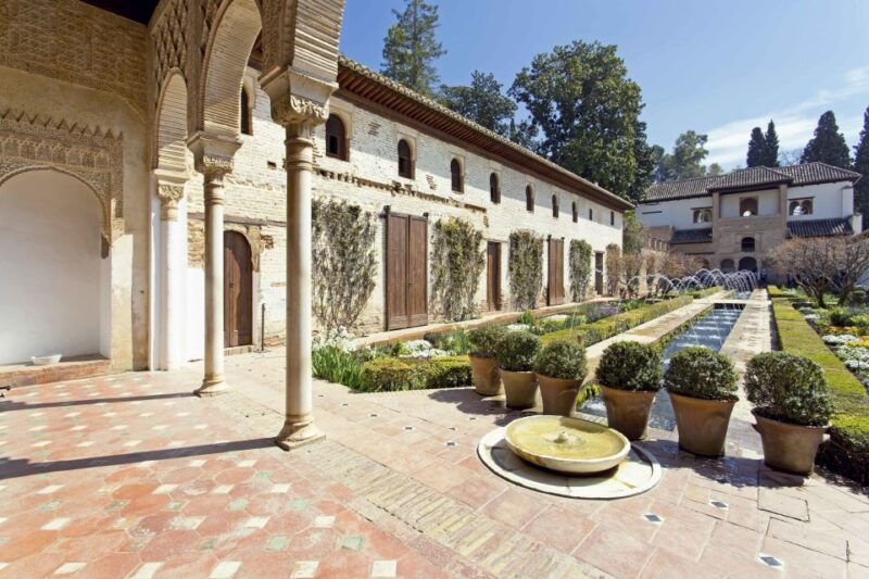 granada-alhambra-fast-track-guided-tour