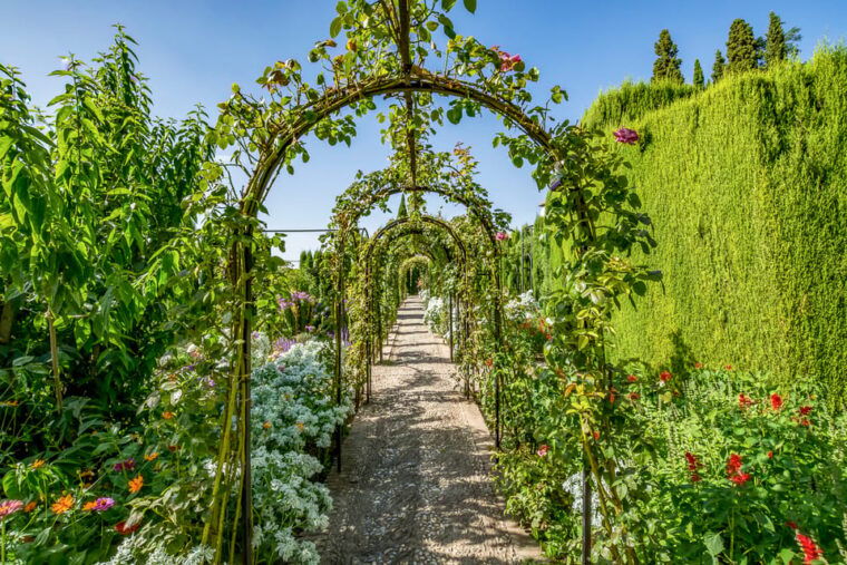 granada-alhambra-gardens-and-generalife-ticket