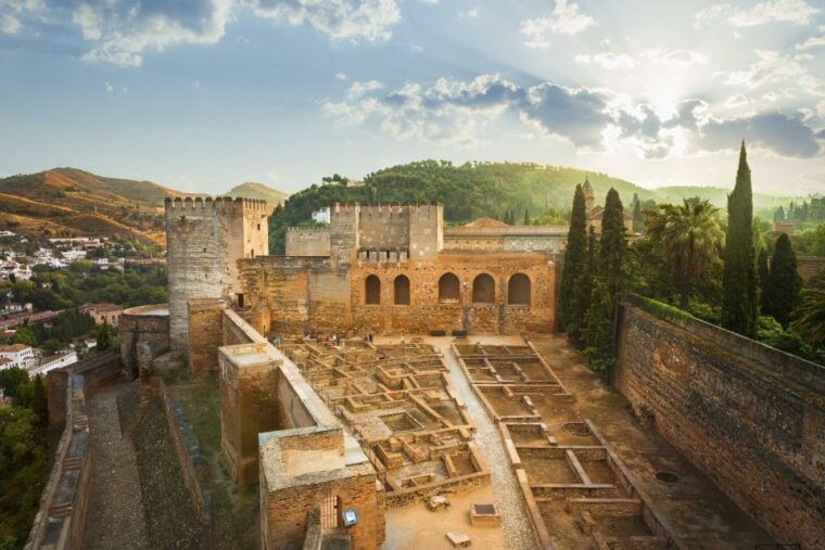 granada-alhambra-generalife-albaicin-private-tour
