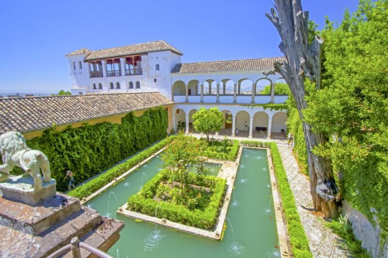 granada-alhambra-guided-tour-and-arabian-bath-and-massage