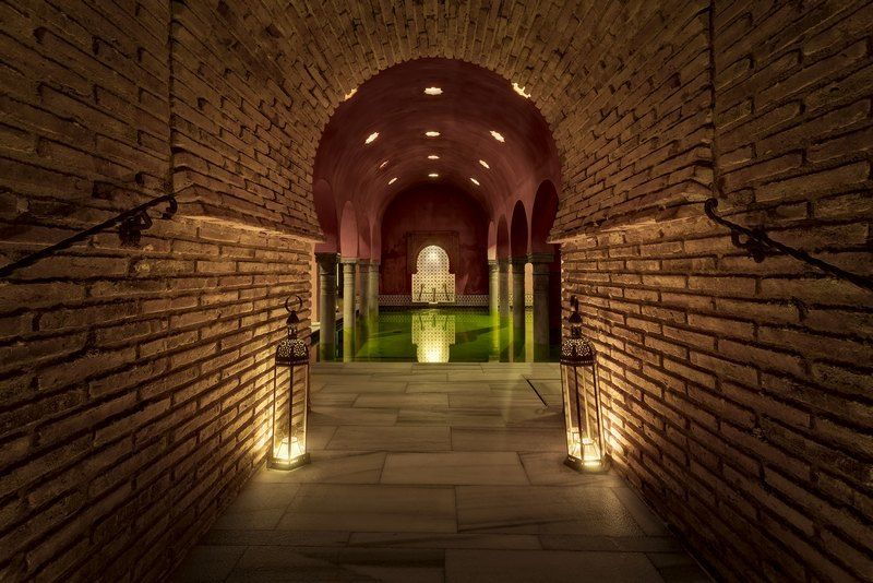 granada-alhambra-guided-tour-and-arabian-bath-and-massage