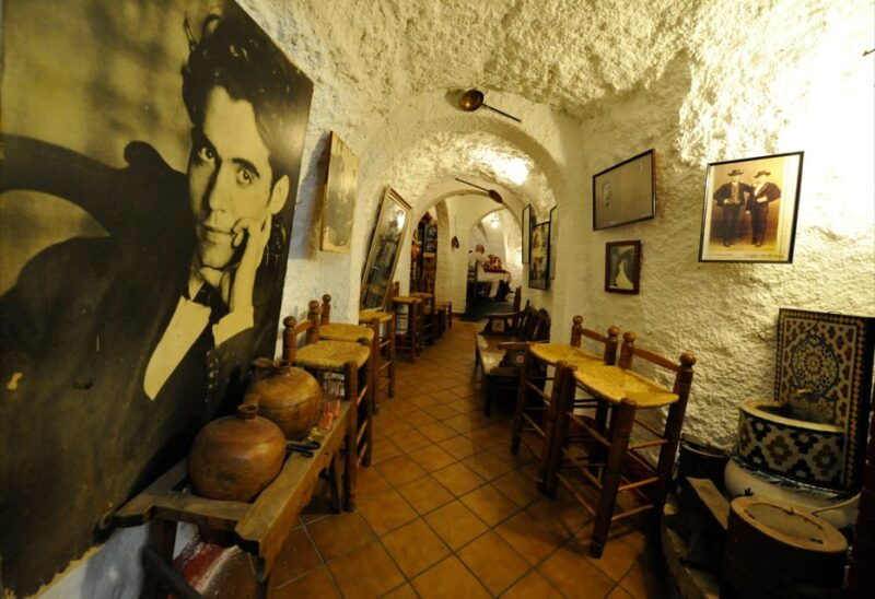 granada-alhambra-guided-tour-and-flamenco-show