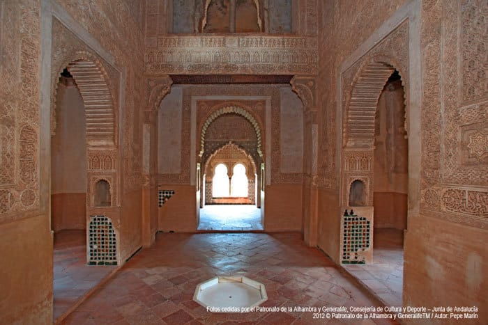 granada-alhambra-guided-tour-and-flamenco-show