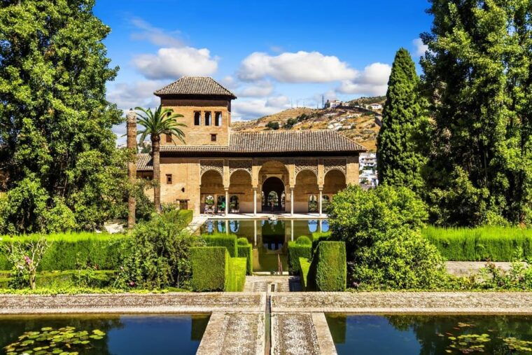 granada-alhambra-guided-tour-including-nasrid-palaces