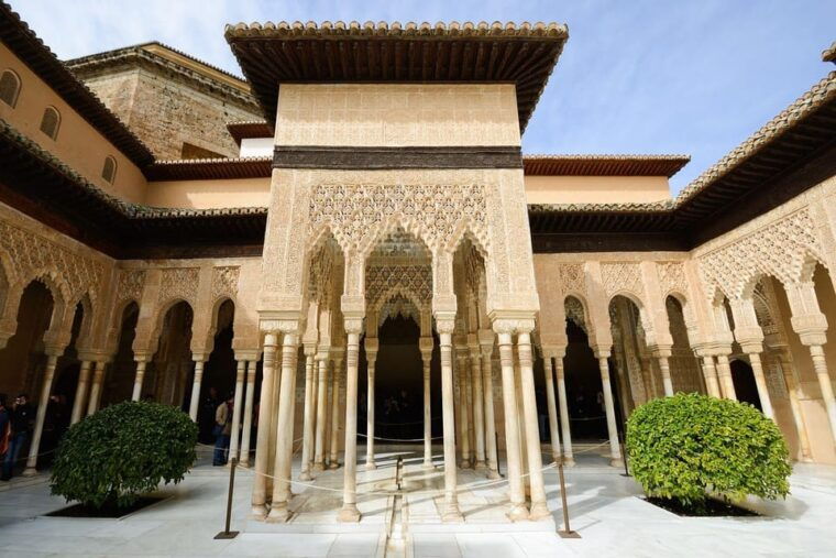 granada-alhambra-guided-tour-including-nasrid-palaces
