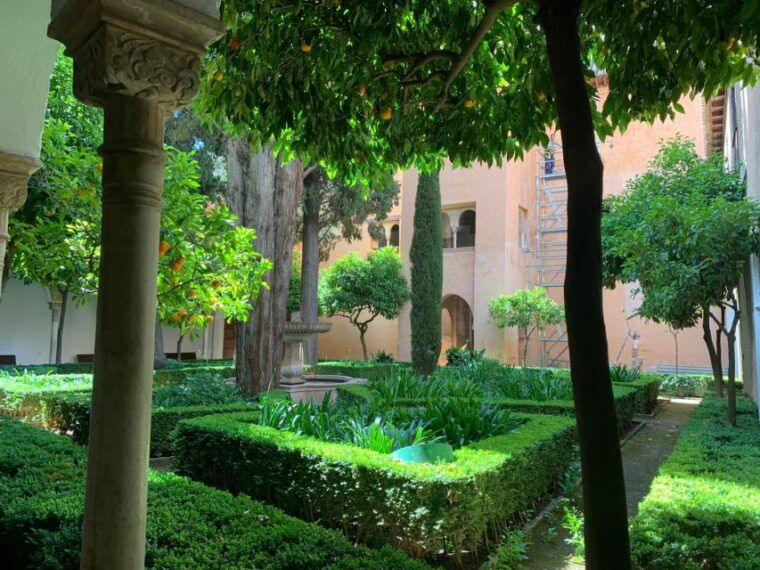 granada-alhambra-guided-tour-w-nasrid-palaces-city-pass