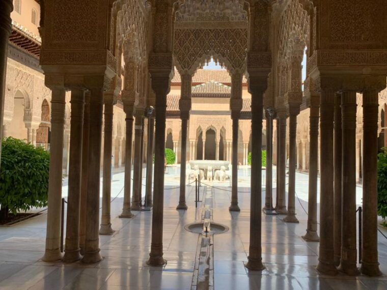granada-alhambra-guided-tour-w-nasrid-palaces-city-pass