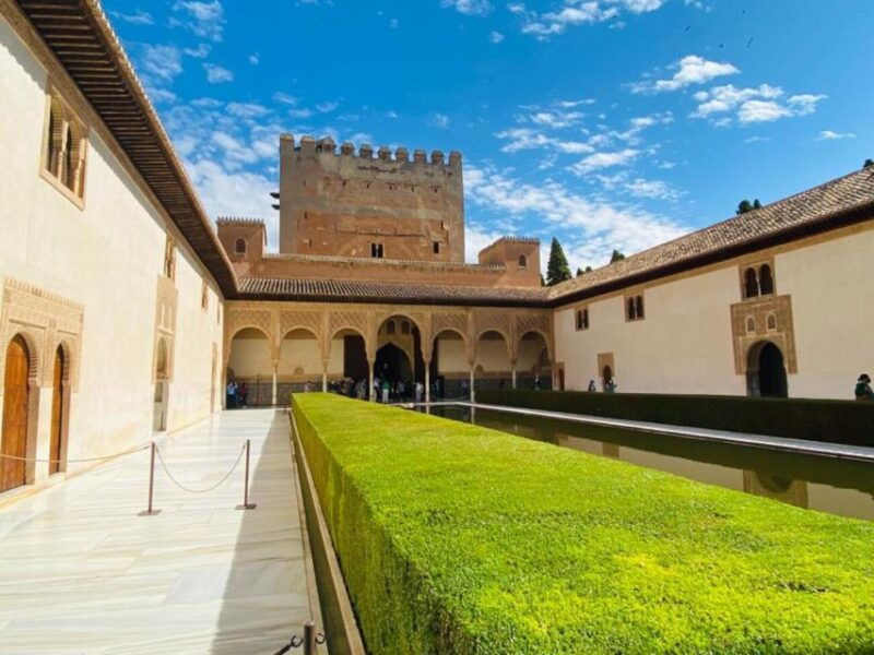 granada-alhambra-guided-tour-with-nasrid-palaces