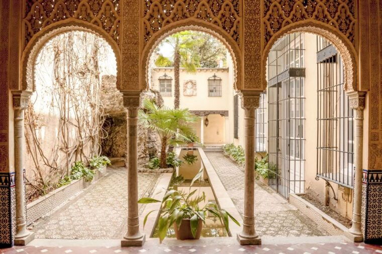 granada-alhambra-nasrid-palaces-and-generalife-tour