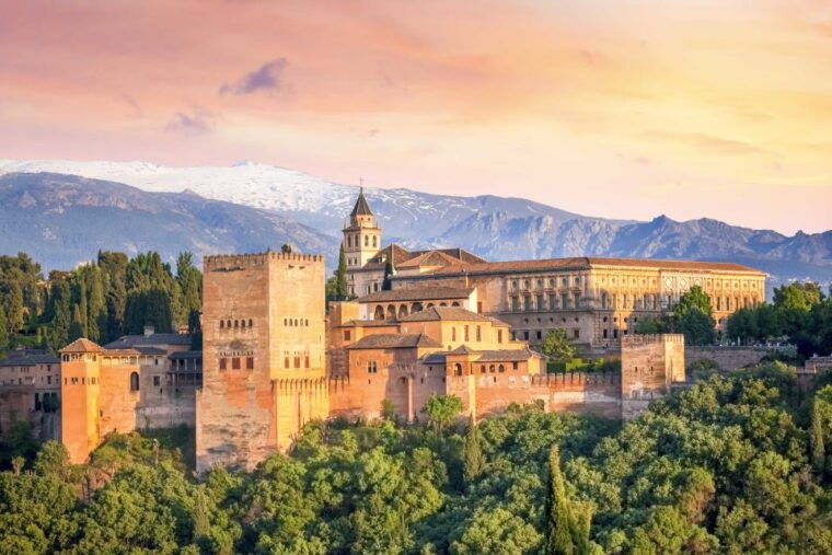granada-alhambra-nasrid-palaces-and-generalife-tour