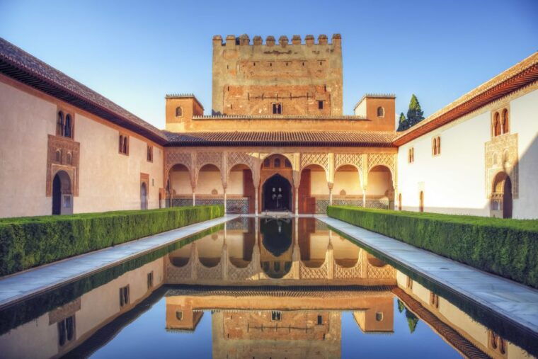 granada-alhambra-nasrid-palaces-and-generalife-tour