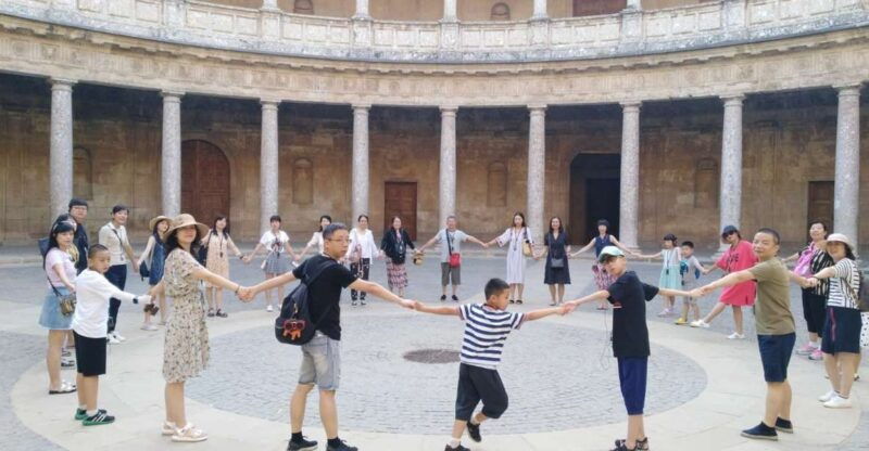 granada-alhambra-nasrid-palaces-generalife-guided-tour