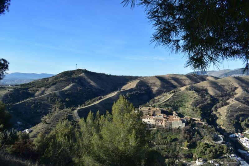 granada-alhambra-natural-park-hiking-tour