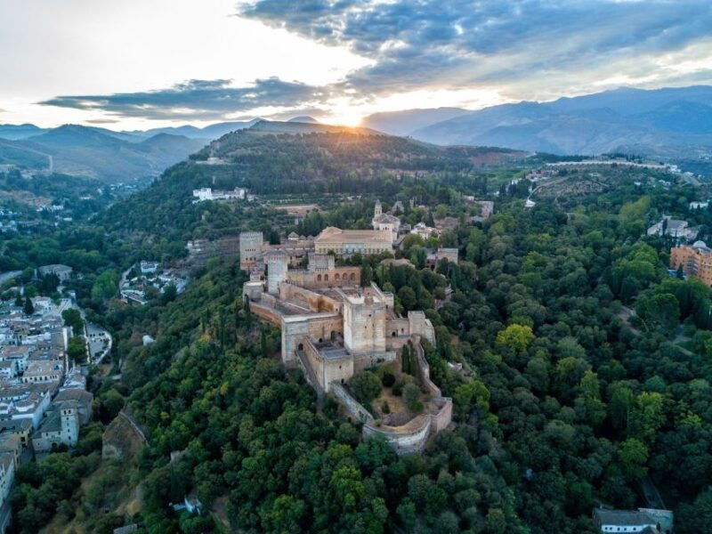 granada-alhambra-palace-guided-tour