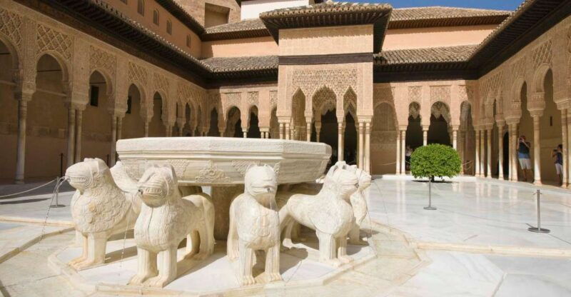 granada-alhambra-small-group-tour-with-nasrid-palaces