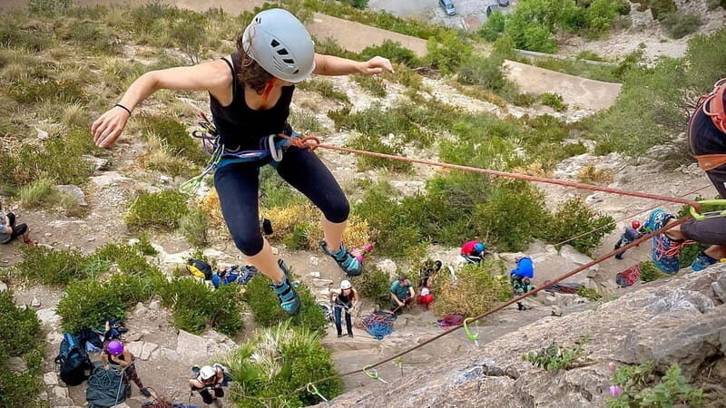 Granada: Belaying Course in a Climbing Falls - An In-Depth Look at the Belaying Course in Granada