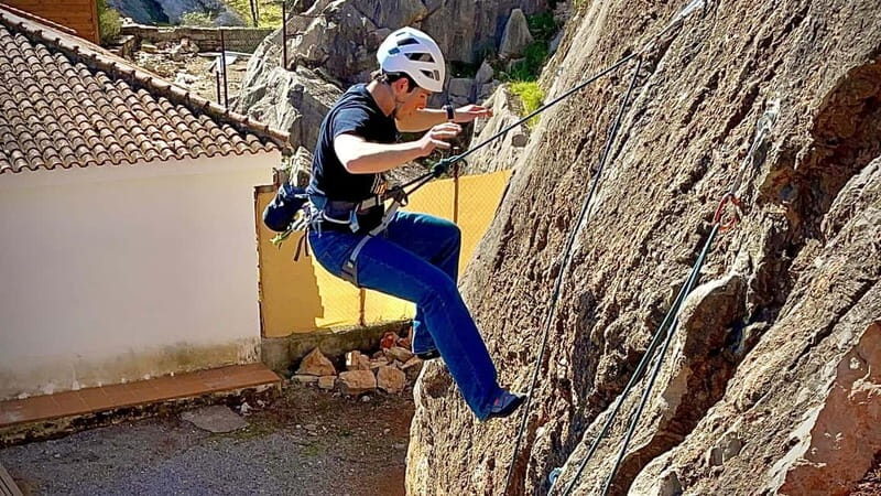 Granada: Belaying Course in a Climbing Falls - What’s Included
