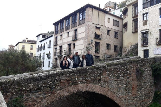 granada-day-trip-alhambra-nazaries-palaces-from-seville