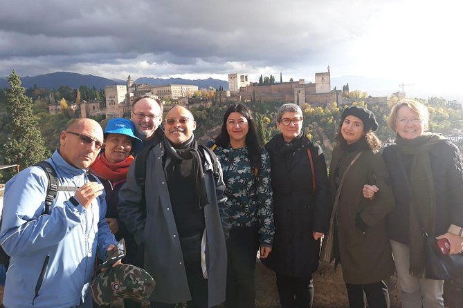 granada-day-trip-alhambra-nazaries-palaces-from-seville