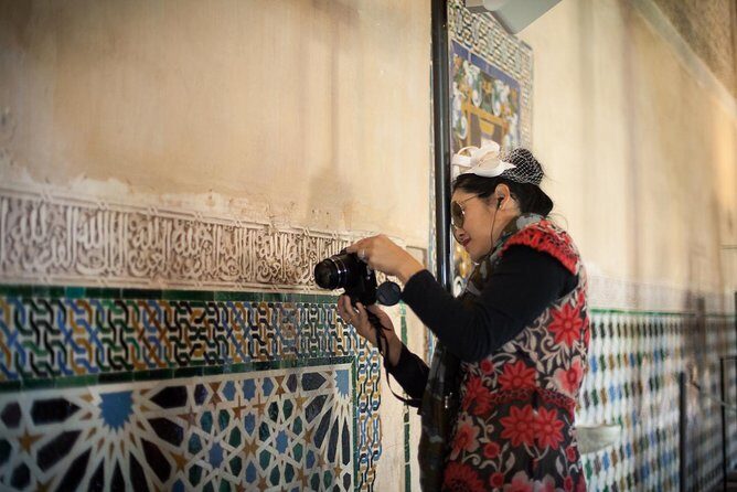 Granada Day Trip with Alhambra and Albaicin Tour from Seville - What to Expect on the Tour