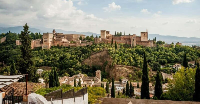 granada-e-bike-tour-and-fast-track-alhambra-ticket