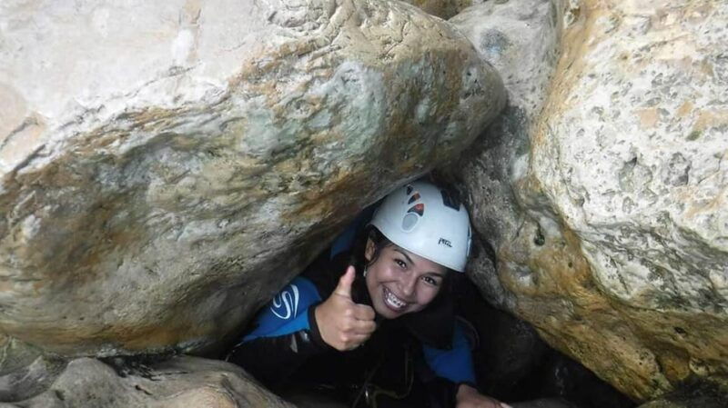 granada-family-canyoning-in-rio-verde