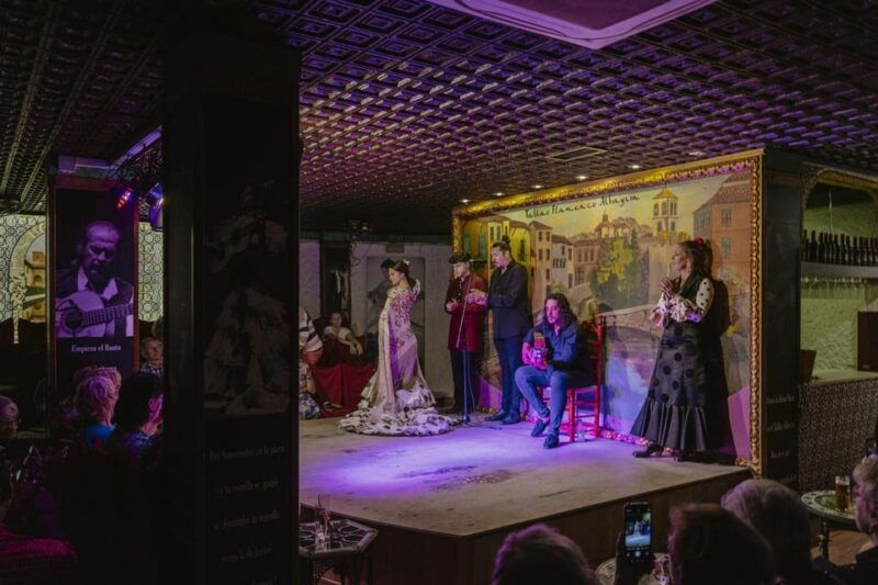 granada-flamenco-show-at-tablao-flamenco-albayzin