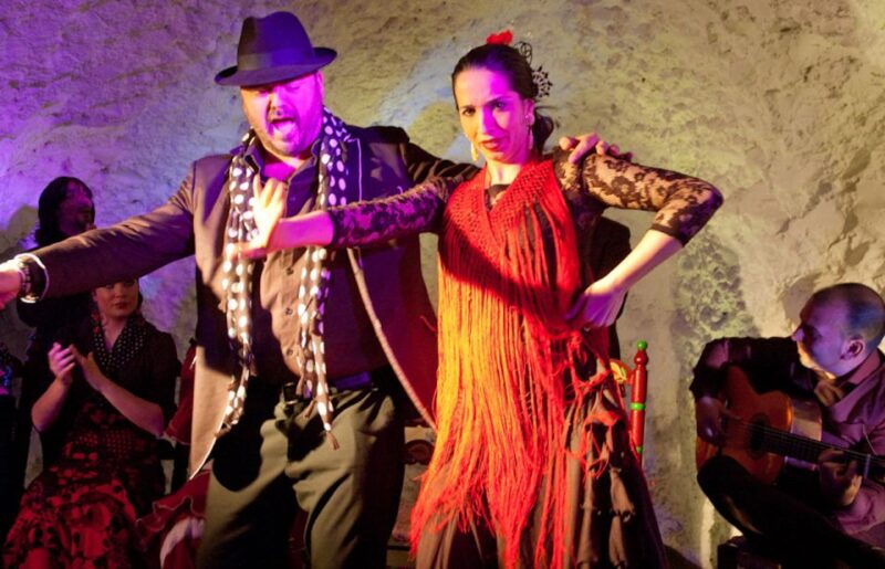 granada-flamenco-show-at-templo-del-flamenco-with-drink