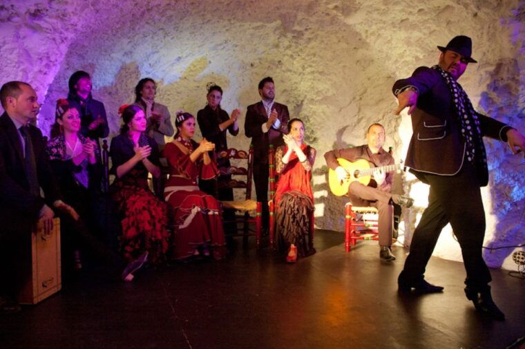granada-flamenco-show-at-templo-del-flamenco-with-drink