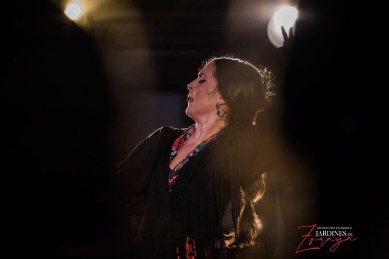 granada-flamenco-show-in-albaycin-jardines-de-zoraya