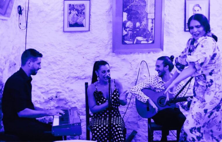 granada-flamenco-show-in-the-cave-la-faraona