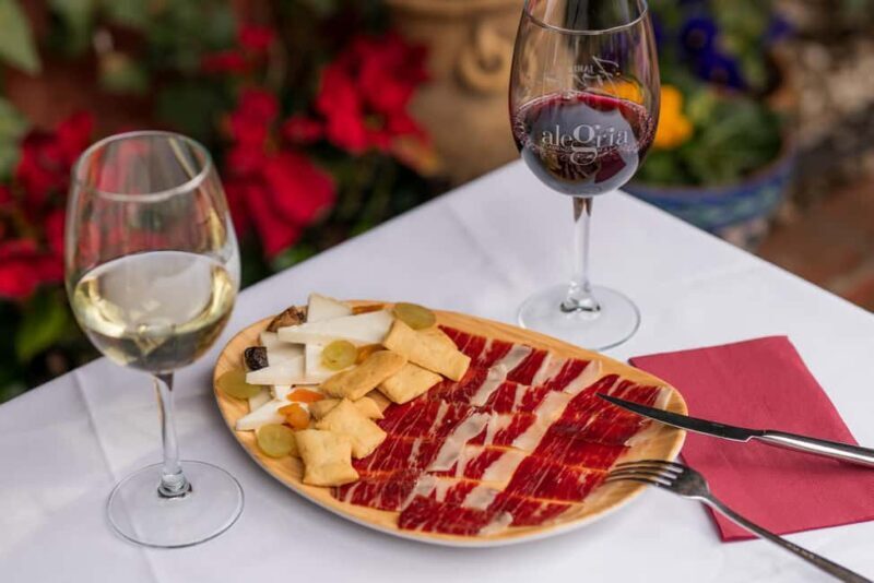 Granada: Flamenco Show with Dinner at Jardines de Zoraya - FAQ
