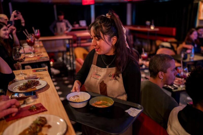 granada-flamenco-show-with-dinner-at-jardines-de-zoraya