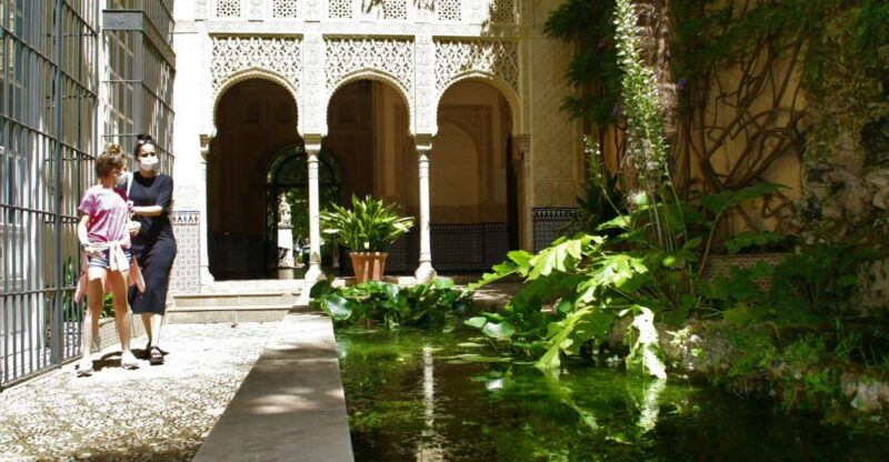 granada-gardens-of-carmenes-guided-tour
