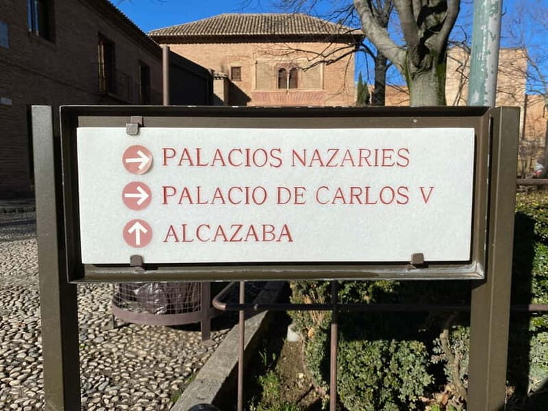 Granada: Last minute ticket Alhambra Tour - FAQs